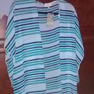 Woman size medium kimono-like cover up